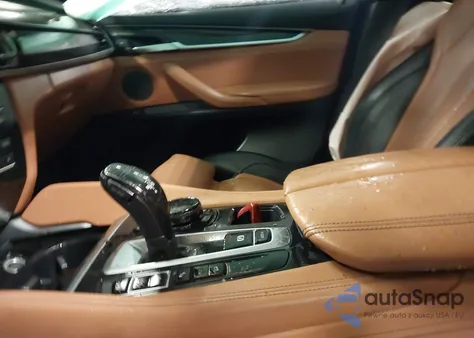 2015 BMW X6 xDrive50I z USA, uszkodzony, nr VIN 5UXKU6C50F0F93974